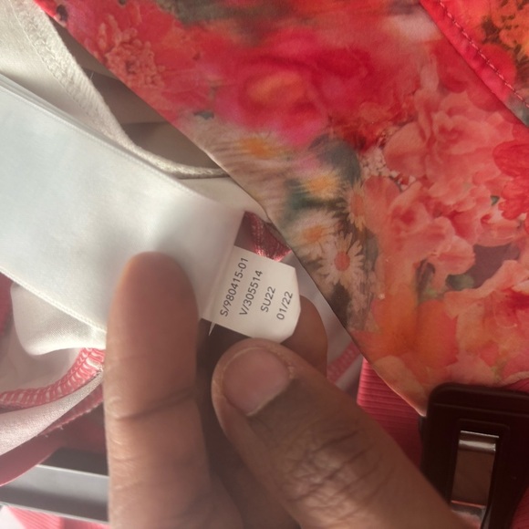 Athleta Women's Pink Floral Brooklyn Printed Shorts Size 10 - Picture 5 of 6